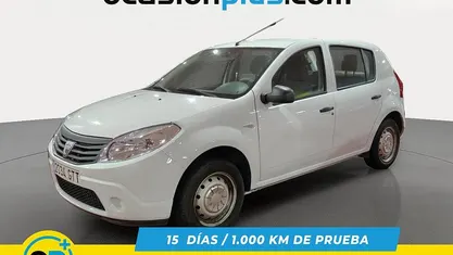 Blanco Usado 2010 Dacia Sandero Base Berlina | 5800 € (Precio justo)