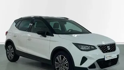 Käytetty Seat Arona Xperience 115 HP (84 kW) 2025 Valkoinen Katumaasturi