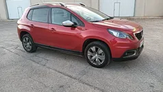 Rojo Usado 2018 Peugeot 2008 Allure SUV | 12.600 € (Precio justo)