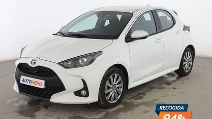 Usado Toyota Yaris Hybrid Active 120 CV (88 kW) 2024 Berlina
