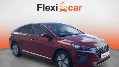 Usado Hyundai Ioniq 141 CV (103 kW) 2022 Rojo Utilitario