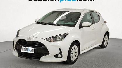 Usado Toyota Yaris Active 69 CV (50 kW) 2023 Blanco Utilitario