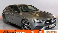 Gris / plata Usado 2021 Mercedes CLA200 Shooting Brake Familiar | 30.490 € (Precio justo)