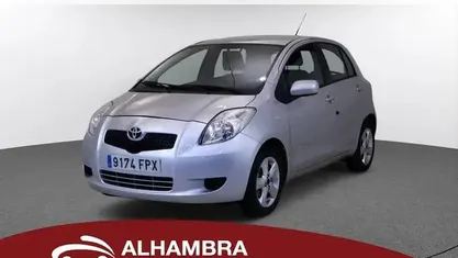 Usado Toyota Yaris Sol 87 CV (63 kW) 2007 Gris / plata Berlina