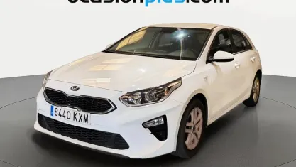 Usado Kia Ceed 101 CV (74 kW) 2019 Blanco Utilitario