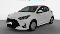 Blanco Usado 2023 Toyota Yaris Active Utilitario | 14.991 € (Precio justo)