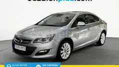 Usado 2014 Opel Astra Excellence Berlina | 8690 € (Precio justo)