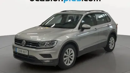 Usado VW Tiguan Edition 125 CV (91 kW) 2018 Gris plata SUV