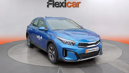 Usado Kia XCeed 140 CV (102 kW) 2024 Azul SUV