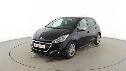 Usado Peugeot 208 Style 82 CV (60 kW) 2018 Utilitario