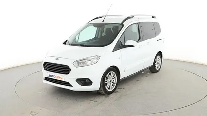 Usado Ford Tourneo Titanium 95 CV (69 kW) 2020 Blanco Monovolumen