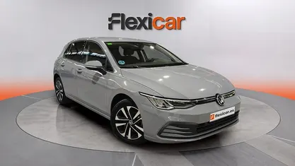 Usado VW Golf VIII Life 110 CV (80 kW) 2021 Gris Berlina