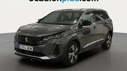Gris plata Usado 2023 Peugeot 5008 Allure SUV | 19.082 € (Buen precio)
