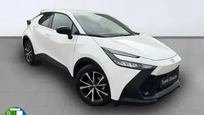 Begagnad Toyota C-HR Advance 140 HK (102 kW) 2025 Vit SUV