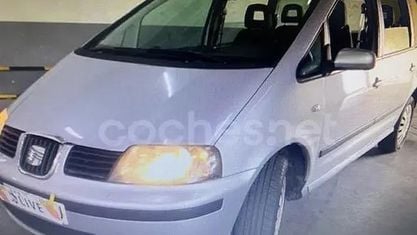 Usado Seat Alhambra 150 CV (110 kW) 2006 Gris / plata Monovolumen