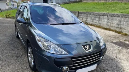 Usado Peugeot 307 110 CV (80 kW) 2006 Azul Familiar