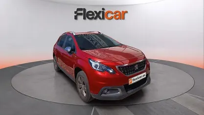Usado Peugeot 2008 Style 82 CV (60 kW) 2018 Rojo SUV