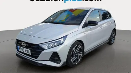 Usado Hyundai i20 N Line 80 CV (58 kW) 2024 Gris Utilitario