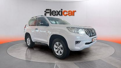 Używany Toyota Land Cruiser 204 KM (150 kW) 2022 Biały Hatchback