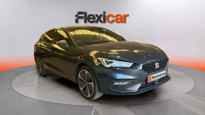 Usado Seat Leon FR 205 CV (150 kW) 2021 Gris Utilitario