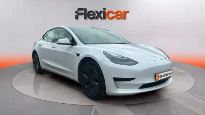 Usado Tesla Model 3 RWD 225 kW (306 CV) 2021 Blanco Berlina