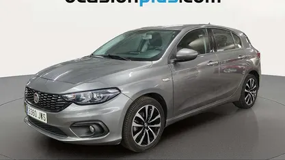 Usado Fiat Tipo Lounge 120 CV (88 kW) 2017 Gris Utilitario