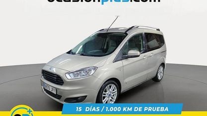 Usado Ford Tourneo Courier Titanium 102 CV (75 kW) 2015 Gris Monovolumen
