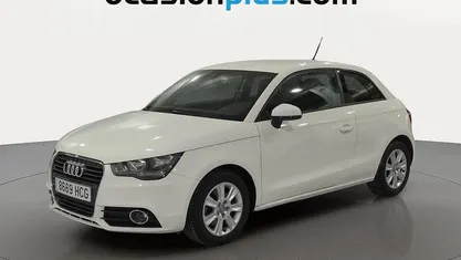 Blanco Usado 2011 Audi A1 Attraction Utilitario | 7890 € (Precio justo)
