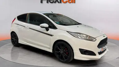 Blanco Usado 2015 Ford Fiesta Sport Berlina | 9490 € (Precio justo)