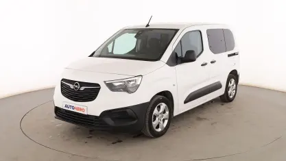 Usado Opel Combo Life 102 CV (75 kW) 2021 Blanco Monovolumen