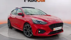 Rojo Usado 2018 Ford Focus ST-Line Berlina | 15.590 € (Buen precio)