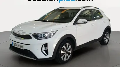 Usado Kia Stonic 101 CV (74 kW) 2025 Blanco SUV