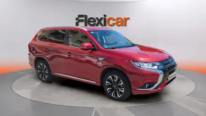 Usado Mitsubishi Outlander P-HEV 203 CV (149 kW) 2018 Rojo SUV