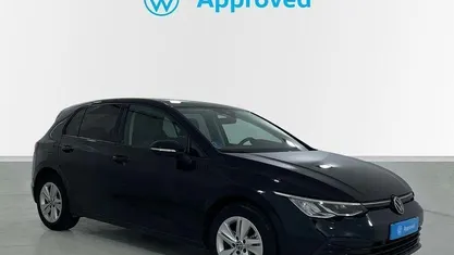 Usado VW Golf VIII Life 131 CV (96 kW) 2024