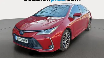 Rojo Usado 2024 Toyota Corolla Style Berlina | 22.537 € (Precio justo)