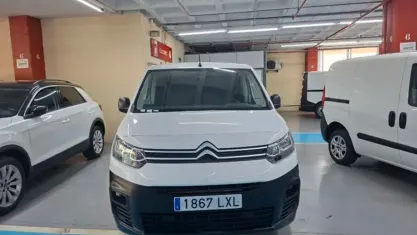 Usado Citroën Berlingo 102 CV (75 kW) 2022 Blanco Monovolumen