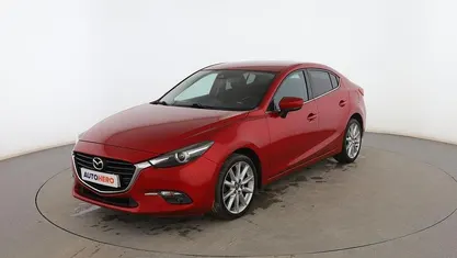 Usado Mazda 3 Luxury 120 CV (88 kW) 2017 Rojo Berlina
