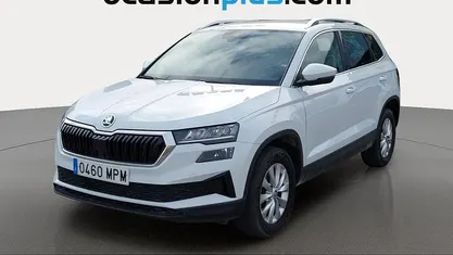 Usado Skoda Karoq Selection 116 CV (85 kW) 2024 Blanco SUV