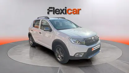 Usado Dacia Sandero Lauréate 90 CV (66 kW) 2018 Blanco Utilitario