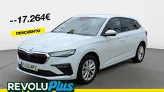 Blanco Usado 2024 Skoda Scala Selection Utilitario | 18.990 € (Precio justo)