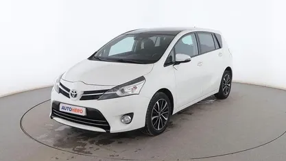 Usado Toyota Verso Advance 132 CV (97 kW) 2017 Blanco Monovolumen