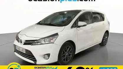 Usado Toyota Verso Advance 132 CV (97 kW) 2015 Blanco Monovolumen