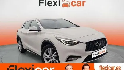 Usado Infiniti Q30 Premium 122 CV (89 kW) 2018 Blanco Utilitario