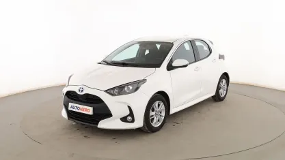 Usado Toyota Yaris Business Edition 116 CV (85 kW) 2022 Blanco Utilitario