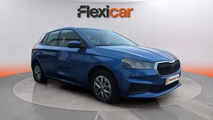 Usado Skoda Fabia Active 95 HP (69 kW) 2022 Azul Sedan