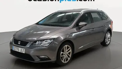 Usado Seat Leon Style 125 CV (91 kW) 2016 Gris Utilitario