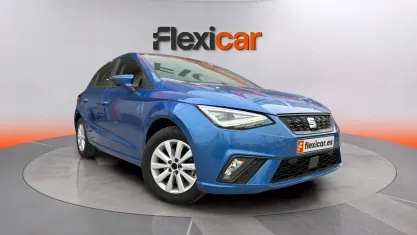 Usado Seat Ibiza Style 80 CV (58 kW) 2023 Azul Utilitario