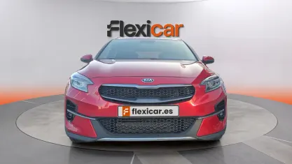 Usado Kia XCeed 160 HP (117 kW) 2021 Vermelho SUV