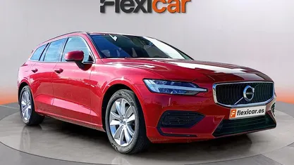 Usado Volvo V60 Momentum 163 CV (119 kW) 2021 Rojo Familiar