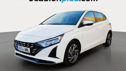 Blanco Usado 2024 Hyundai i20 Utilitario | 14.955 € (Buen precio)